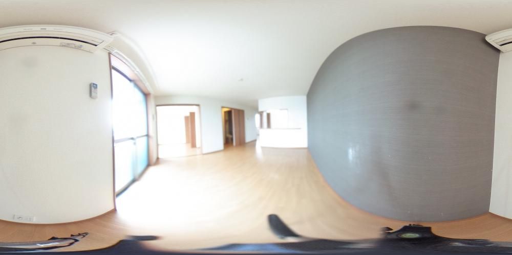 ���r���O