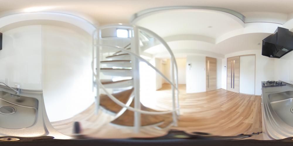 ���r���O