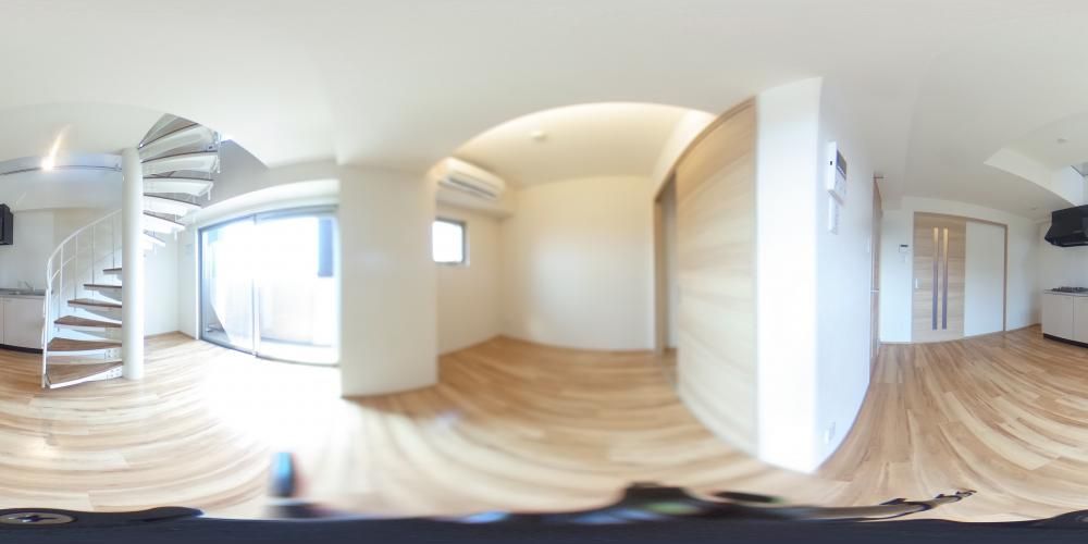 ���r���O